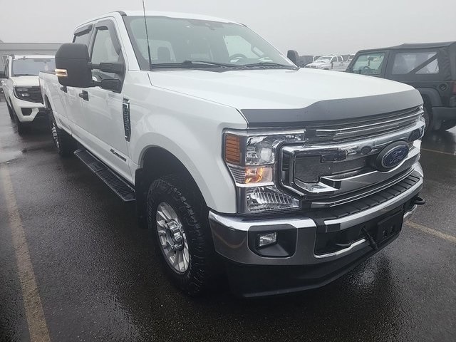2022 Ford F-350 Super Duty XLT's photo