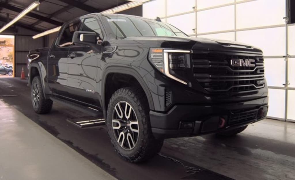 Used 2022 GMC Sierra 1500 AT4 Truck Crew Cab