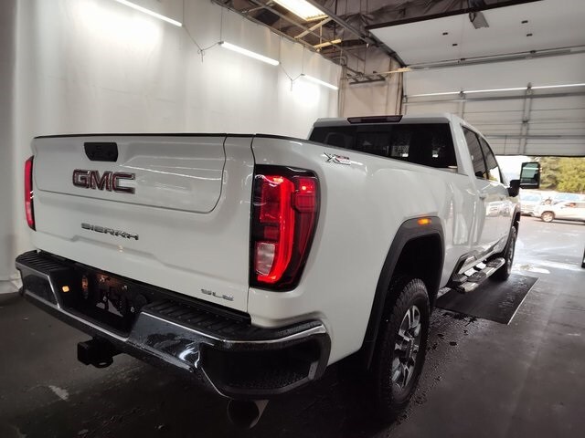 2021 Gmc Sierra 3500 HD SLE photo 3
