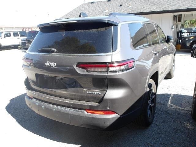 2024 Jeep Grand Cherokee Limited photo 2