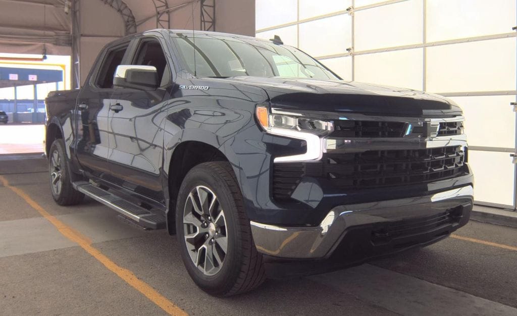 2023 Chevrolet Silverado 1500 LT 2FL 4X4 Crew Cab Short Box's photo