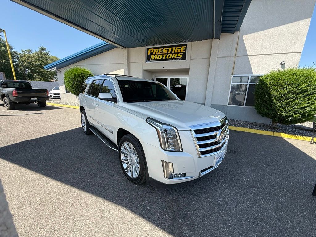 2015 Cadillac Escalade 2WD Luxury's photo