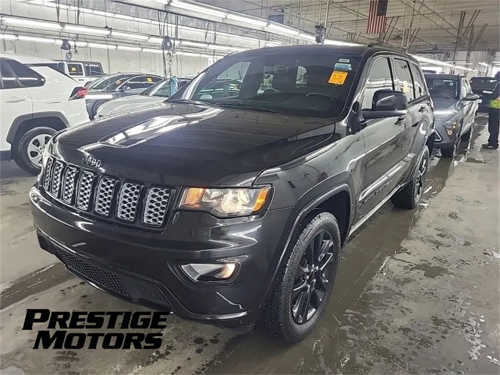 Used 2020 Jeep Grand Cherokee Laredo SUV