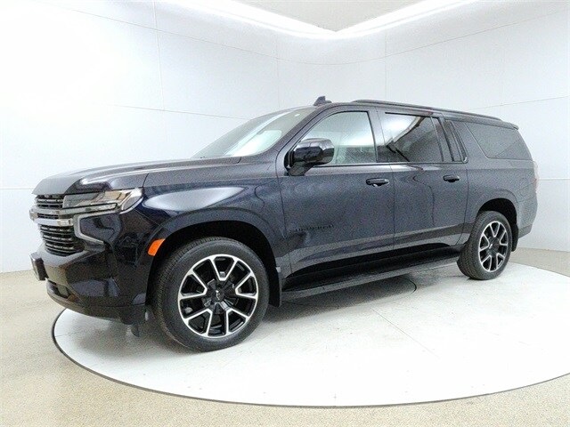 2021 Chevrolet Suburban RST photo 2