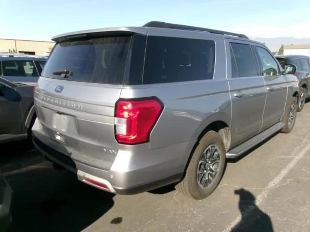 Used 2023 Ford Expedition Max XLT SUV