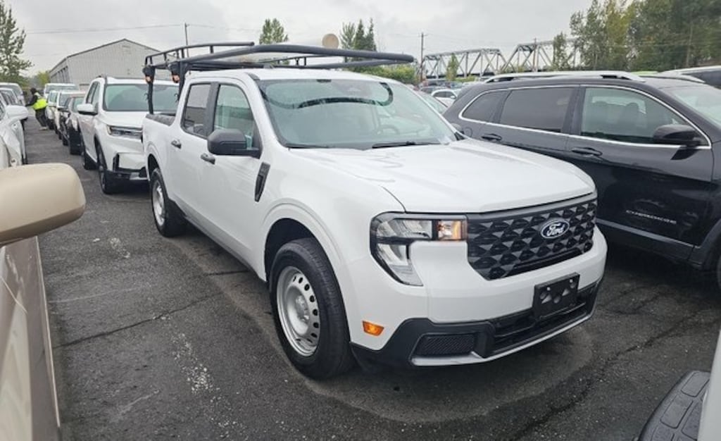Used 2025 Ford Maverick XLT Truck SuperCrew