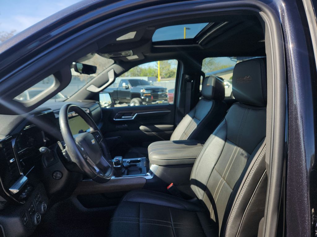 2023 Chevrolet Silverado 1500 High Country - Photo 10