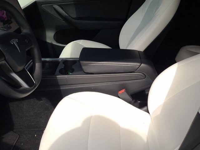 2023 Tesla Model Y Long Range photo 3