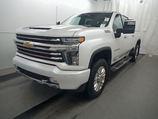 2023 Chevrolet Silverado 3500HD High Country photo 2