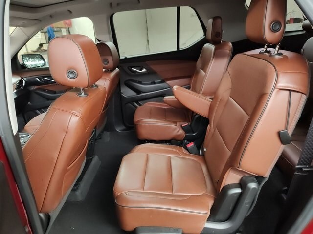 2018 Chevrolet Traverse High Country photo 2
