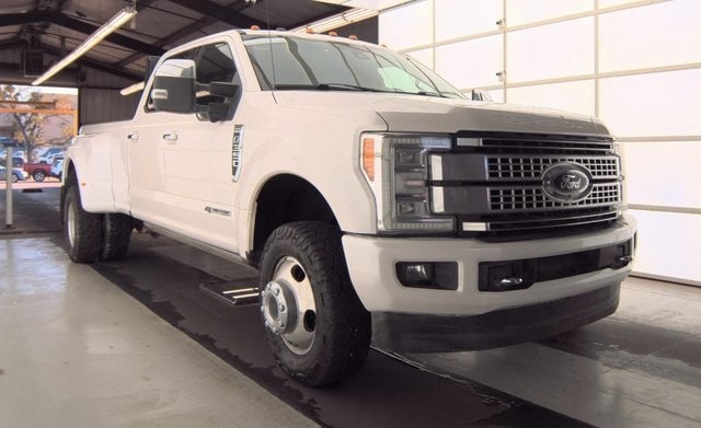 2017 Ford F-350 Super Duty Lariat