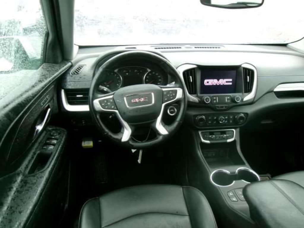 Used 2024 GMC Terrain SLT SUV