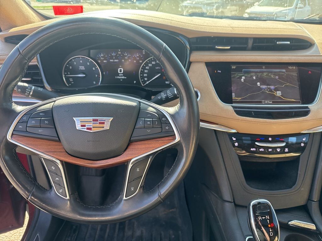 Used 2017 CADILLAC XT5 Platinum SUV