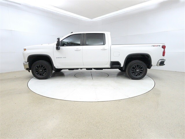 2023 Chevrolet Silverado 3500HD LT photo 4