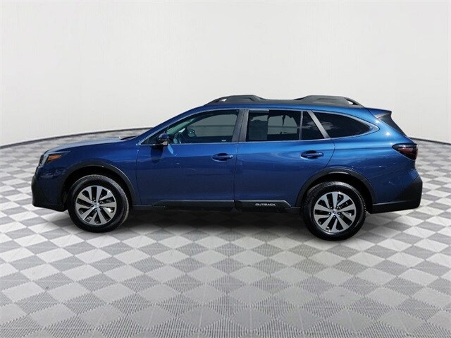 2022 Subaru Outback Premium photo 2