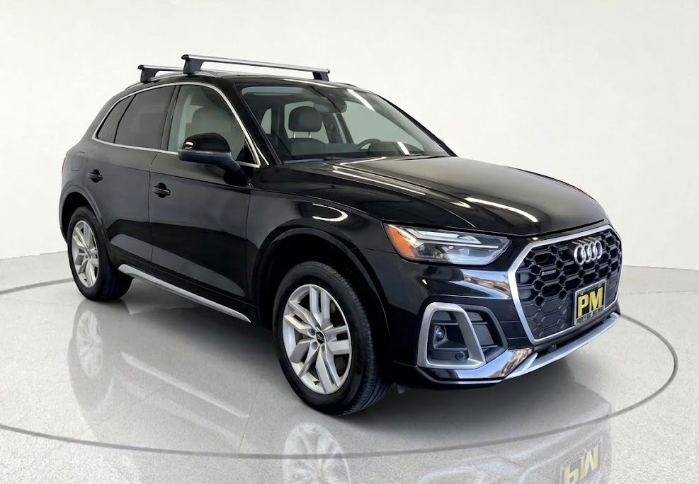2023 Audi Q5 45 Premium's photo