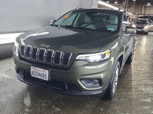 2021 Jeep Cherokee Latitude Lux photo 2