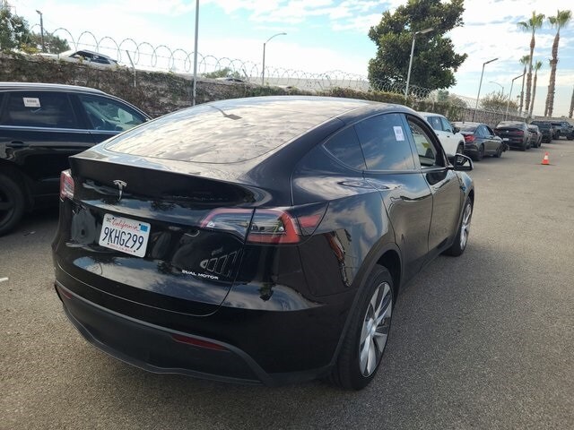 2023 Tesla Model Y Long Range photo 2