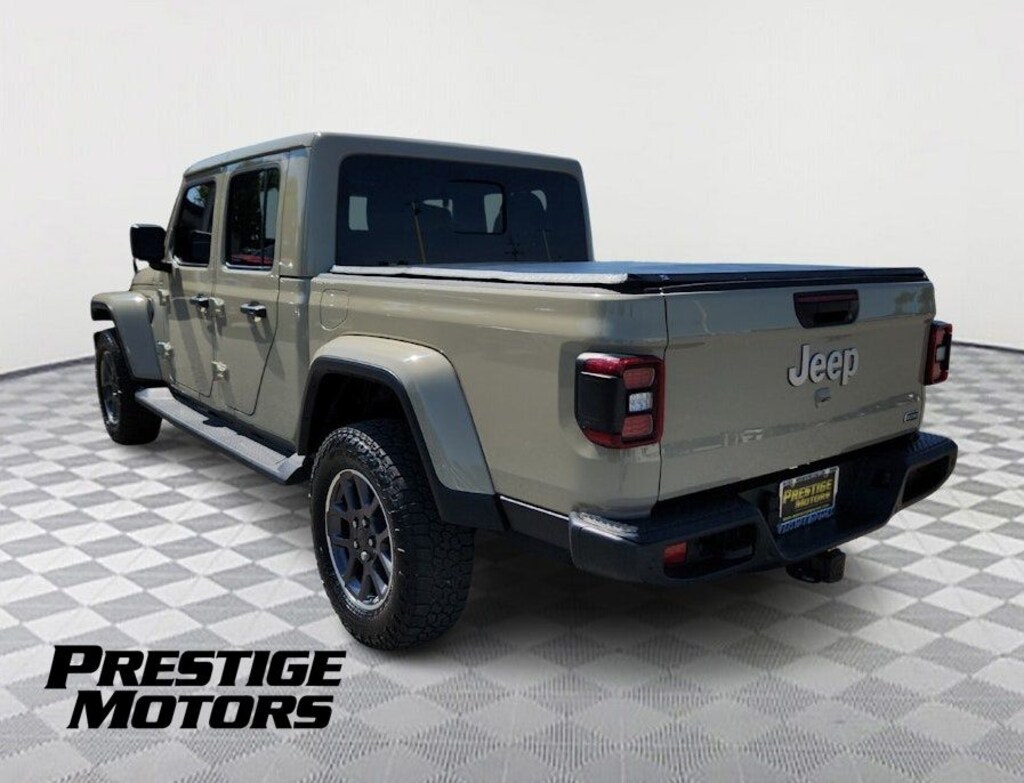 Used 2020 Jeep Gladiator Overland Truck Crew Cab