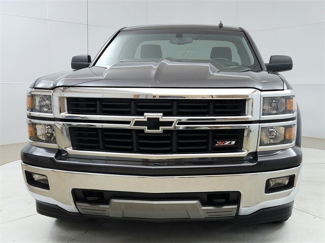 2014 Chevrolet Silverado 1500 LT photo 2
