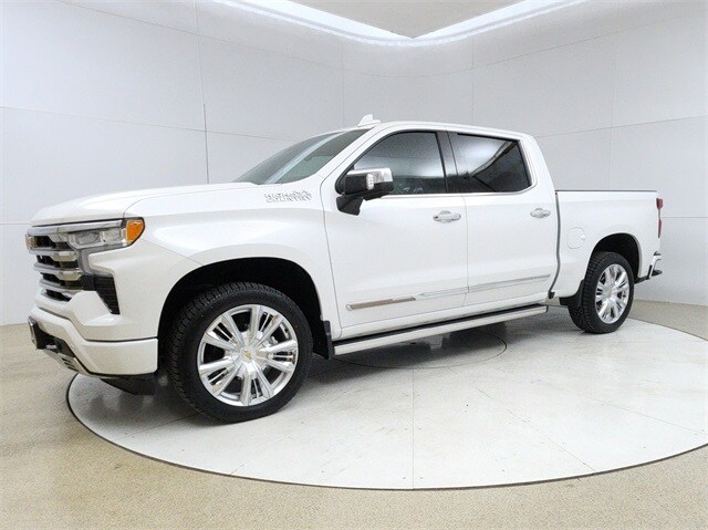 2022 Chevrolet Silverado 1500 High Country photo 3