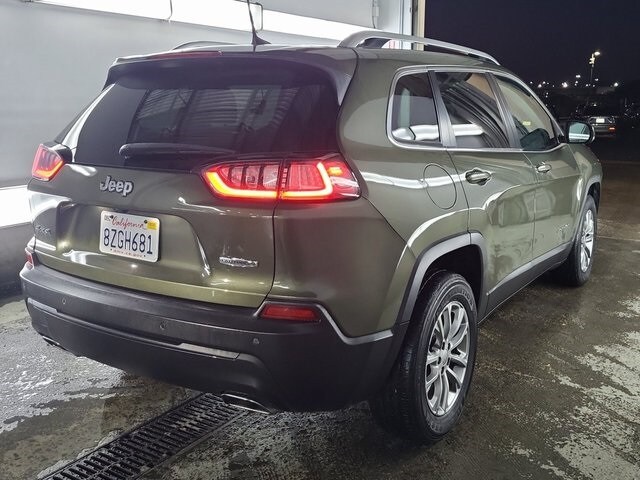 2021 Jeep Cherokee Latitude Lux photo 3