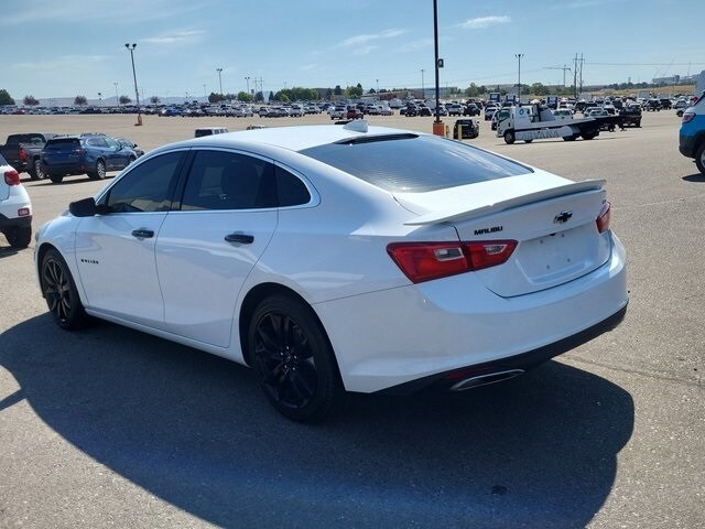 2021 Chevrolet Malibu RS photo 3