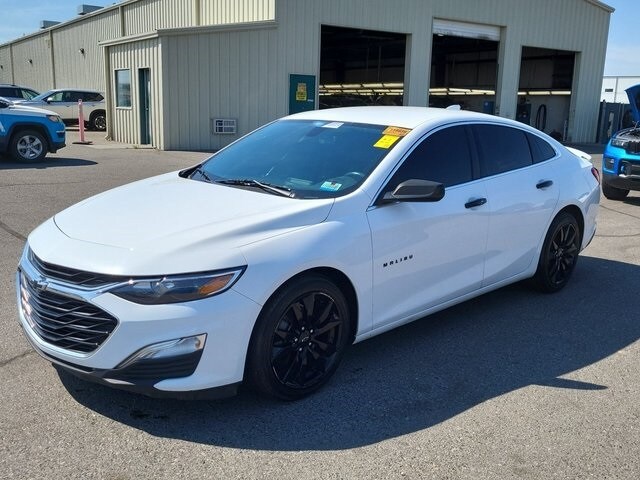 2021 Chevrolet Malibu RS photo 2
