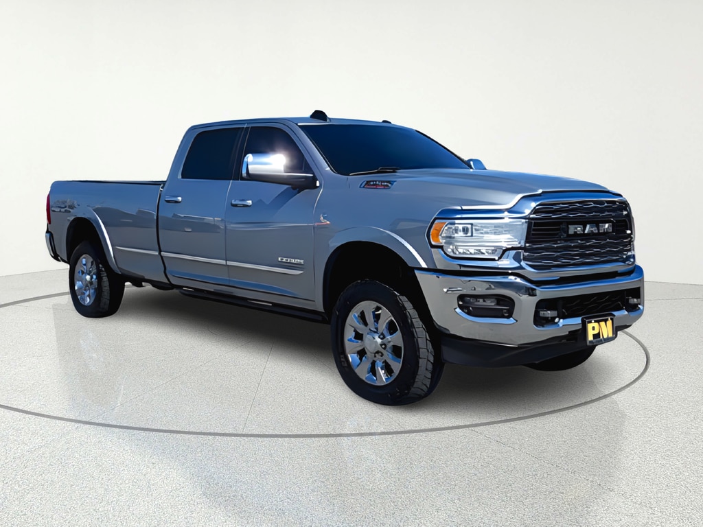2022 RAM 3500 Limited 4X4 Crew Cab LWB's photo