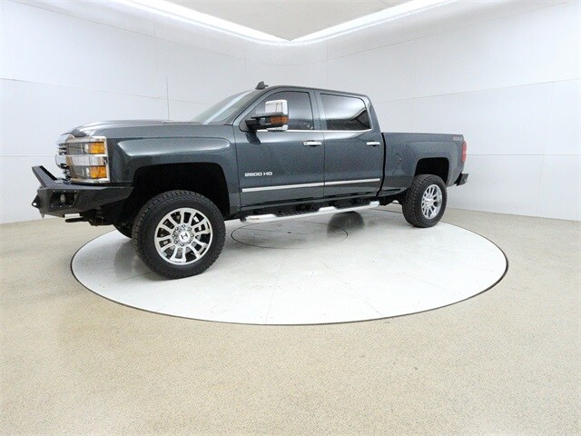 2017 Chevrolet Silverado 2500HD LTZ photo 3