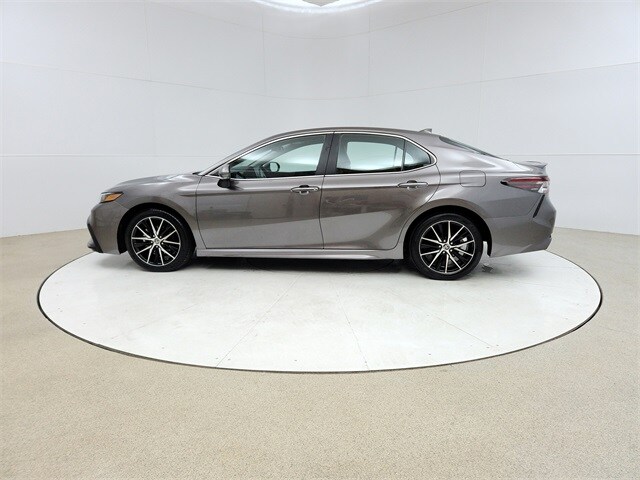 2024 Toyota Camry SE photo 4