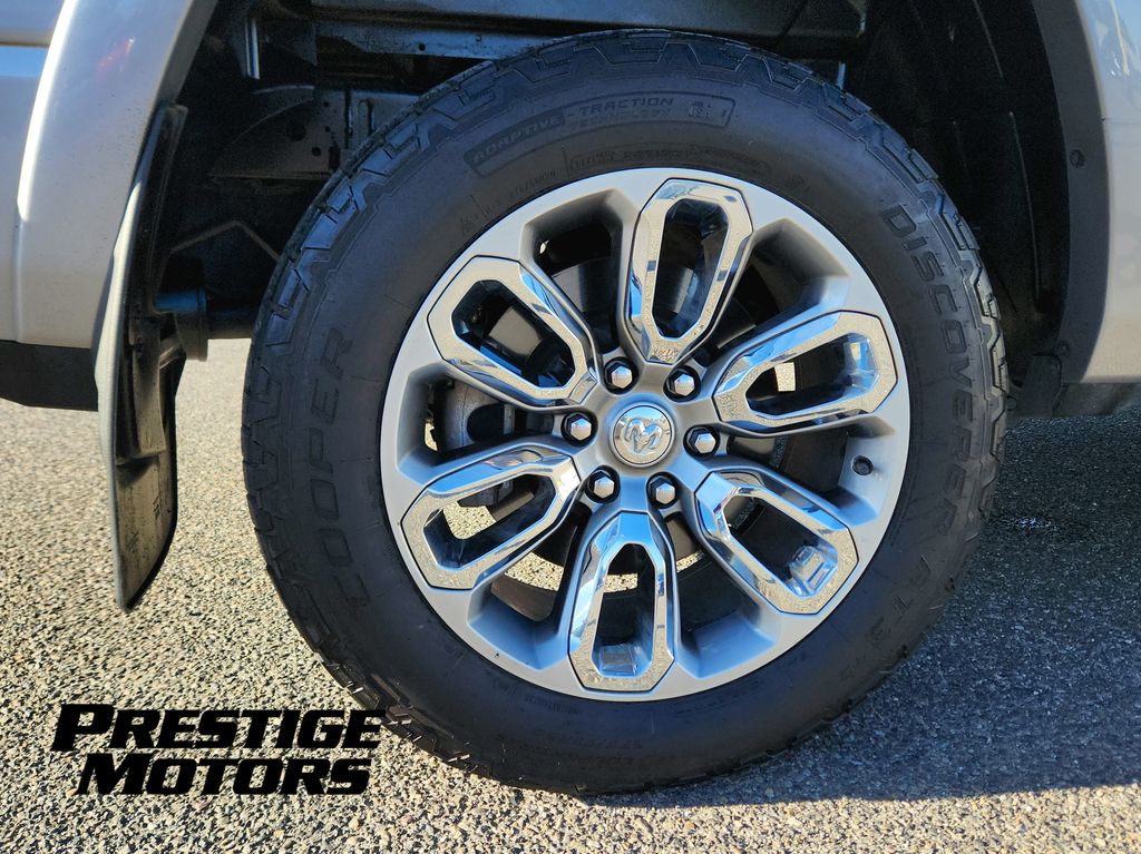 2019 RAM Ram 1500 Pickup Laramie - Photo 9