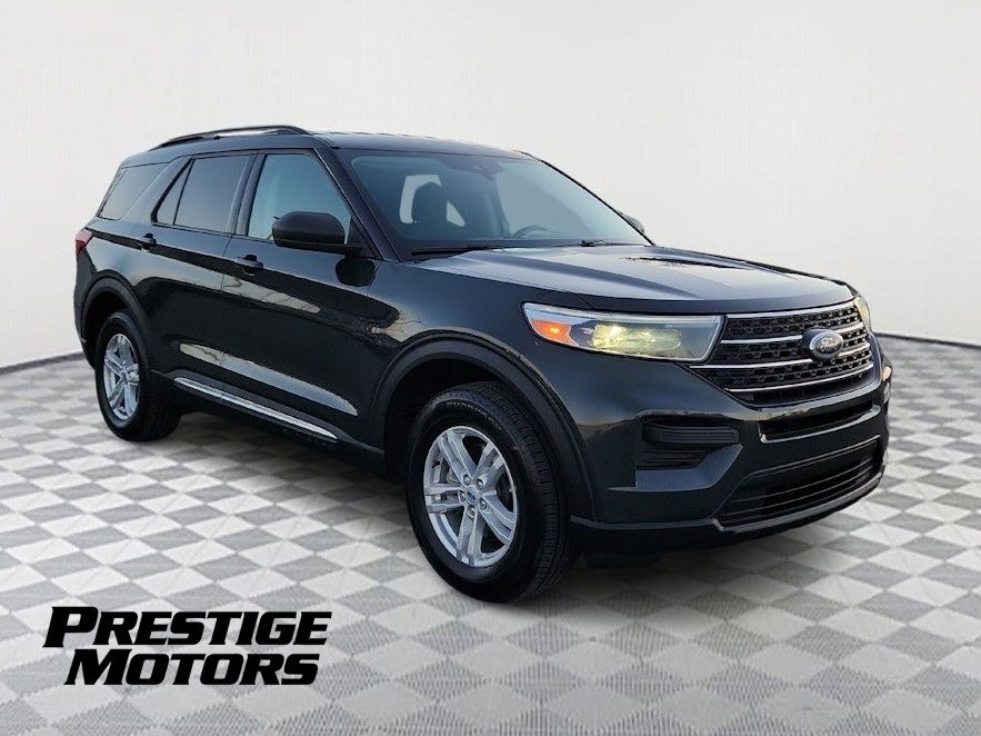 2022 Ford Explorer XLT 4WD's photo