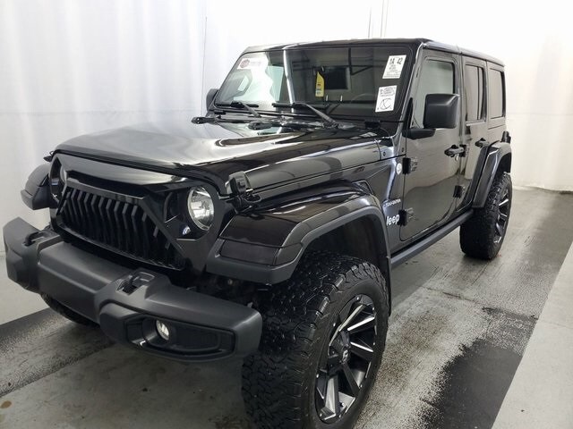 2020 Jeep Wrangler Unlimited Sahara photo 2