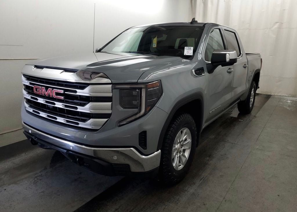 2024 GMC Sierra SLE 4WD Crew Cab Short Box's photo