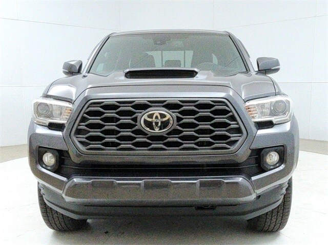 2020 Toyota Tacoma TRD Sport V6 photo 2