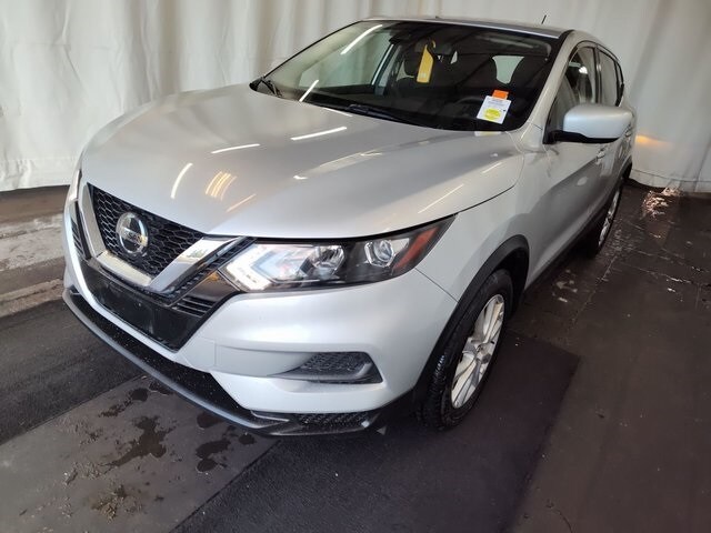 2021 Nissan Rogue Sport S photo 2