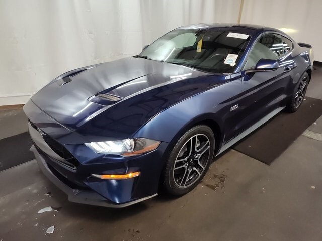 2019 Ford Mustang GT photo 2