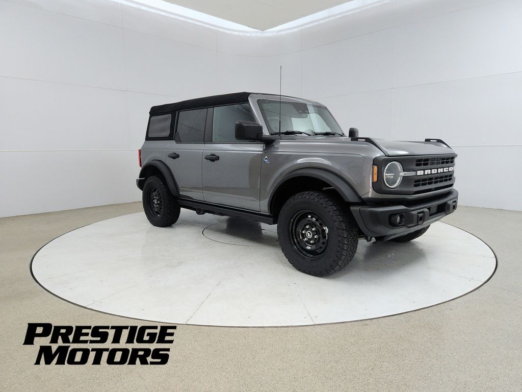 2023 Ford Bronco 4-Door Black Diamond