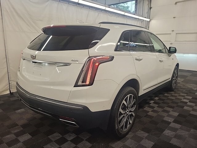 2021 Cadillac XT5 Sport photo 3