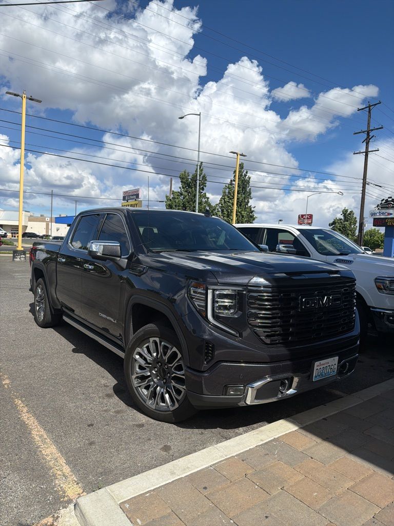 2023 GMC Sierra Denali Ultimate 4WD Crew Cab Short Box's photo