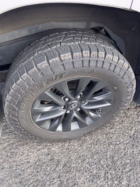 2022 Lexus GX 460 photo 2