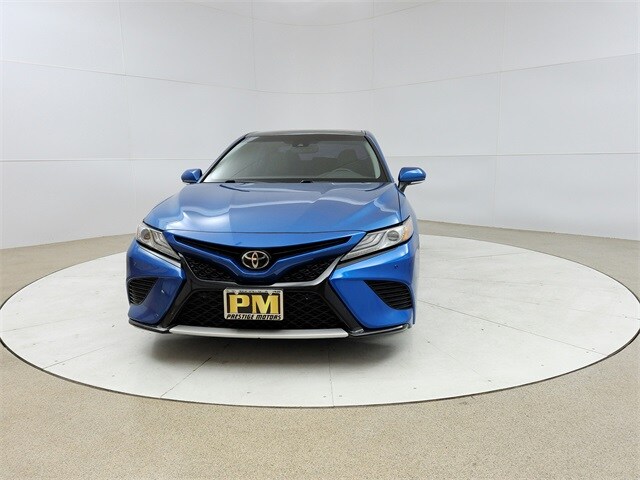 2018 Toyota Camry XSE photo 2