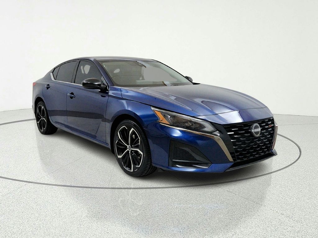 2024 Nissan Altima 2.5 SR AWD's photo