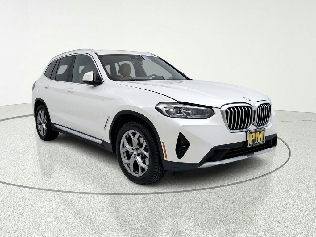 2022 BMW X3 xDrive30i's photo