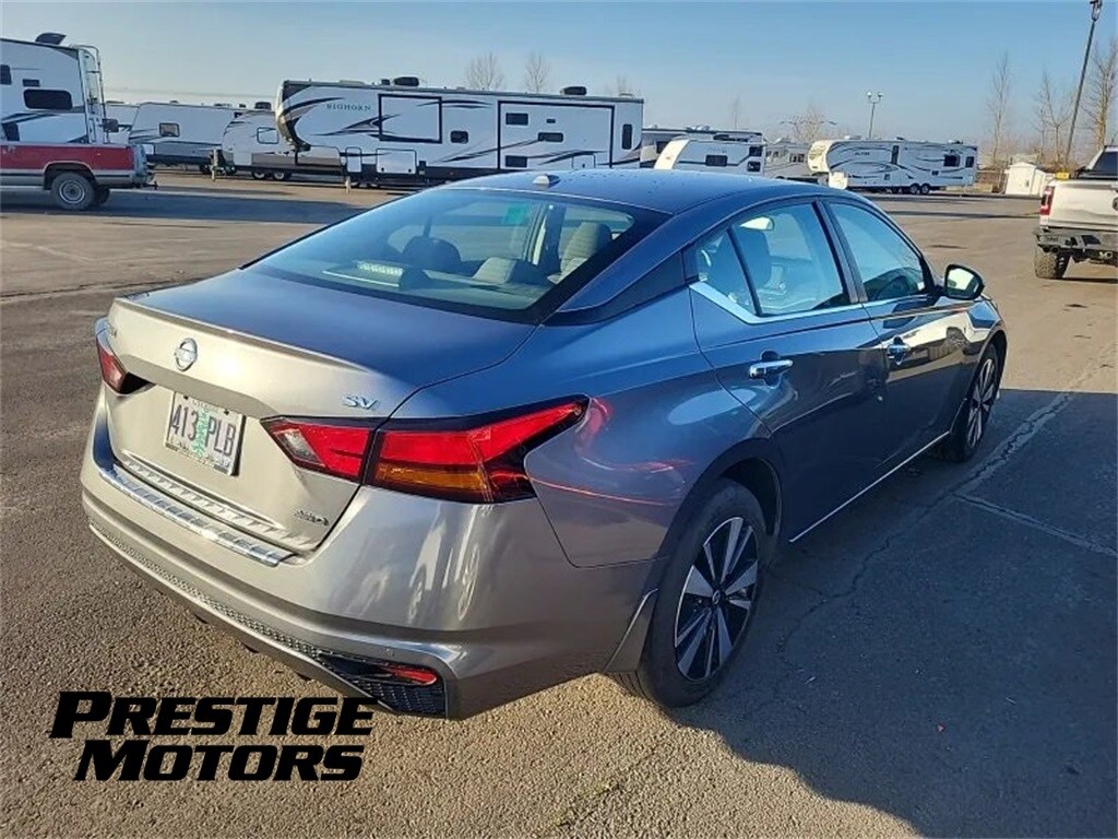 Used 2022 Nissan Altima 2.5 SV Sedan