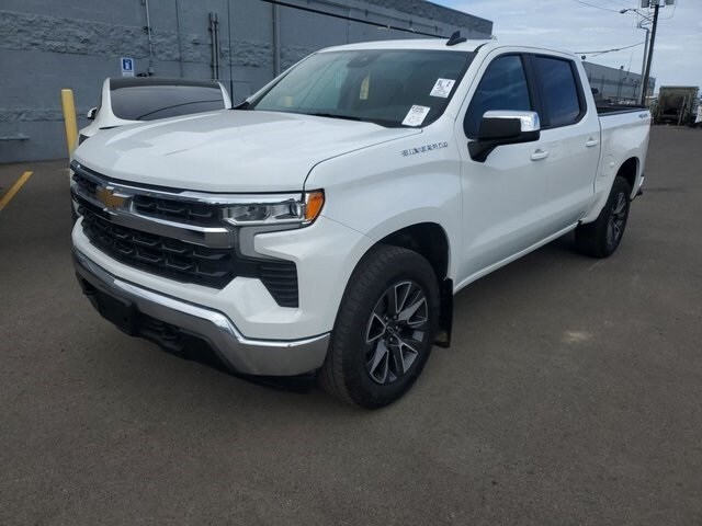 2023 Chevrolet Silverado 1500 LT photo 2