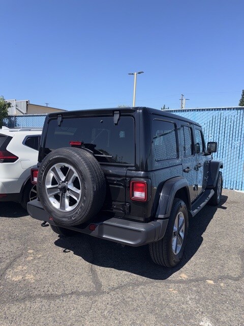 2019 Jeep Wrangler Unlimited Sahara photo 2