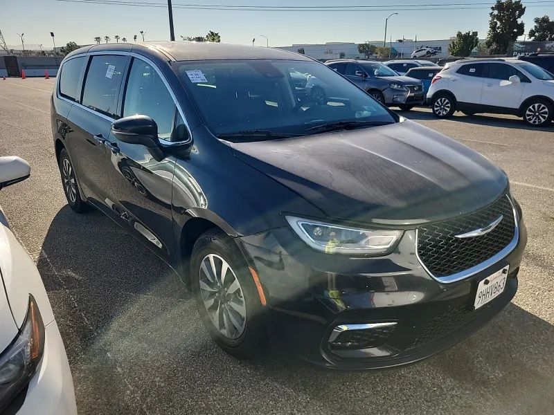 2023 Chrysler Pacifica Hybrid Touring L