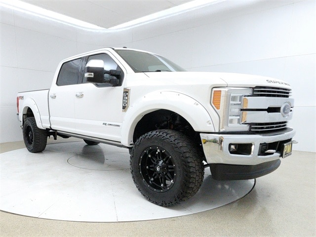 2017 Ford F-350 Super Duty Lariat